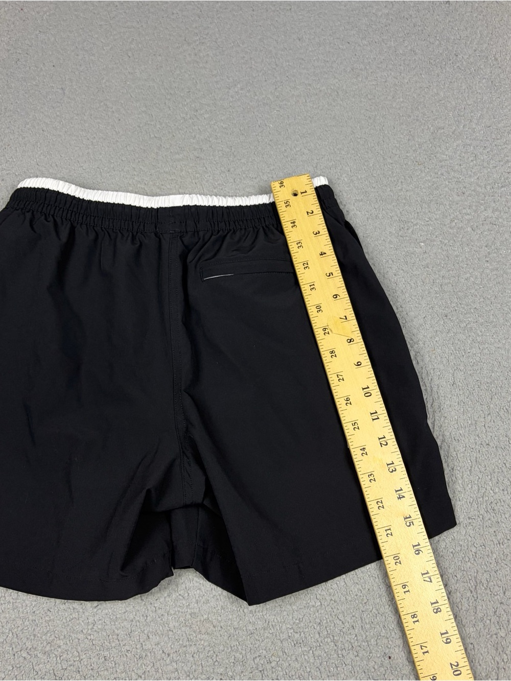 chubbies Swim Trunks Men’s Medium Black Lined Drawstring Beach 5.5” Inseam - Picture 11 of 12